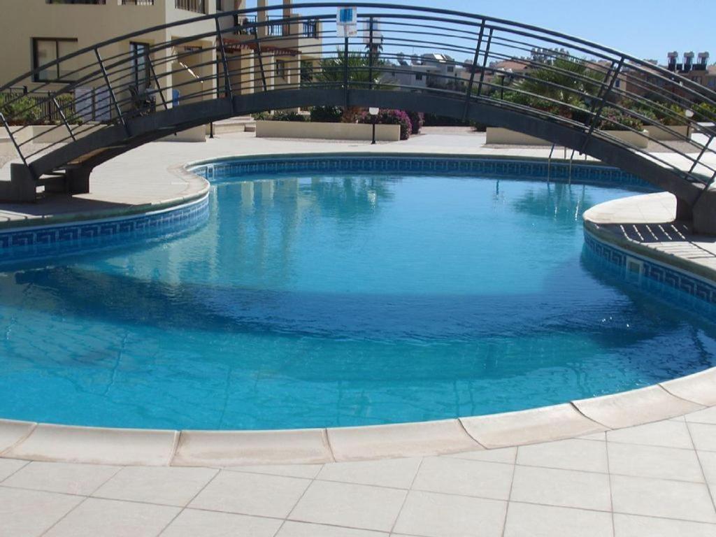 Beautiful 2-Bedroom Apartment - Great Location Paphos מראה חיצוני תמונה