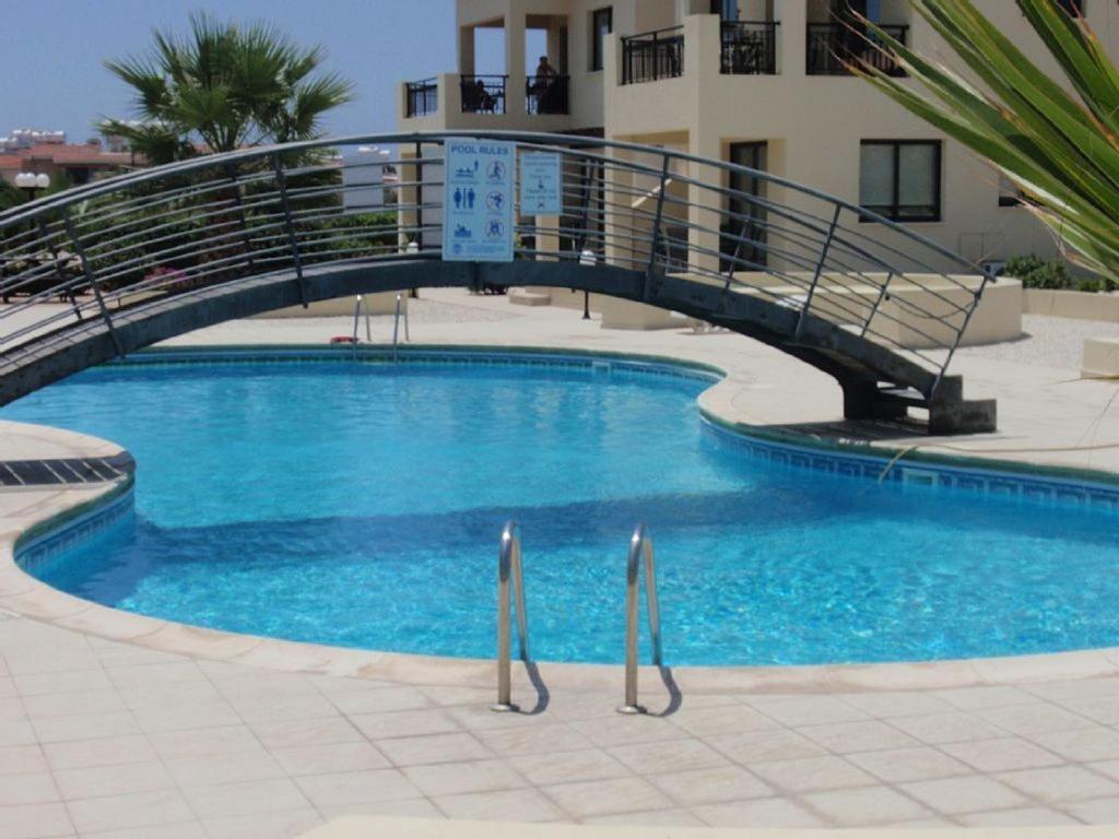 Beautiful 2-Bedroom Apartment - Great Location Paphos מראה חיצוני תמונה